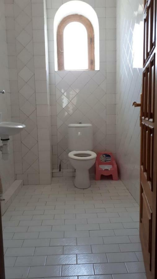 Luse Guest House Иджеван Екстериор снимка